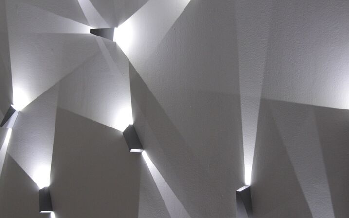 Architekturlicht at it's best mit WML WML bietet Architekturlicht auf höchstem Niveau. Kompetenter Partner bei Planung, Konzeption und Realisierung von Lichtprojekten.