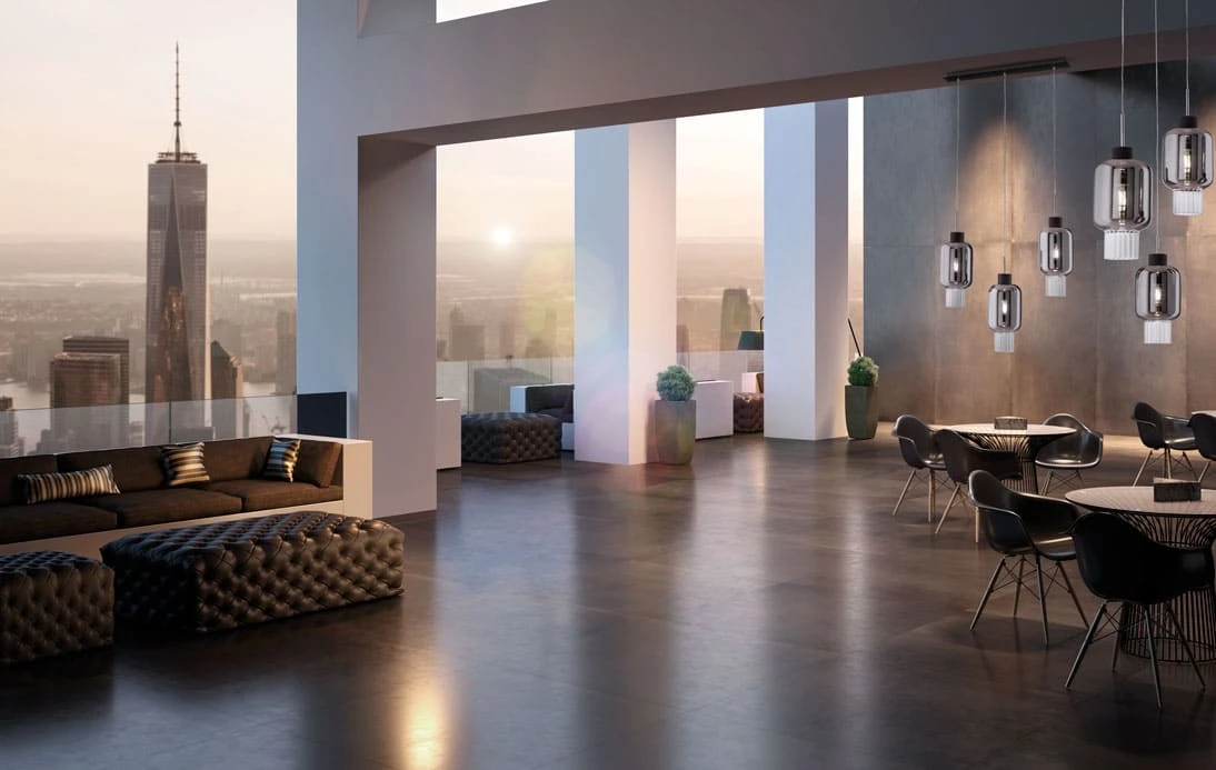 Cangini & Tucci Pendelleuchten Dolium aus Rauchglas in einer Lounge mit Skyline-Blick